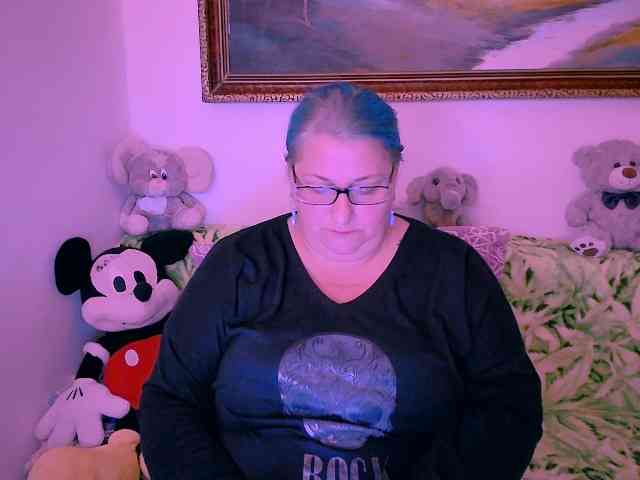 MarryBigBoobs1 webcam