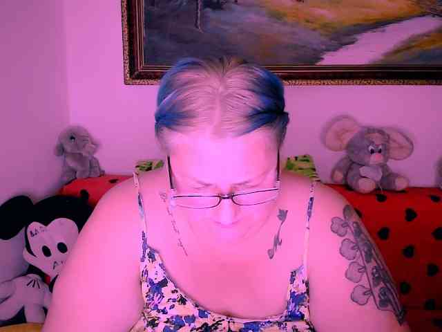 MarryBigBoobs1 webcam