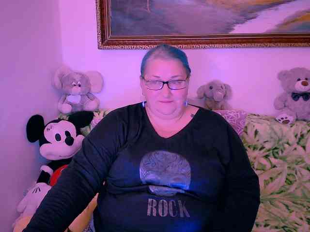 MarryBigBoobs1 webcam