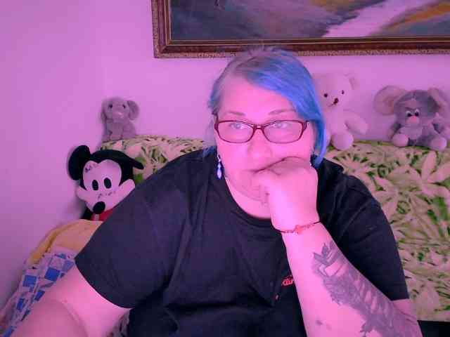 MarryBigBoobs1 webcam