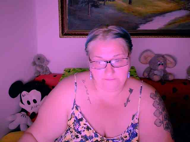 MarryBigBoobs1 webcam