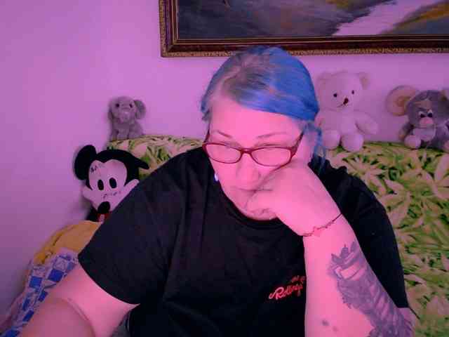 MarryBigBoobs1 webcam