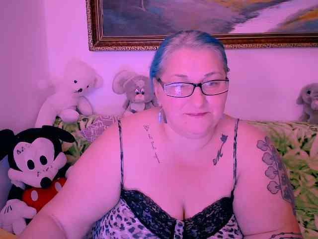 MarryBigBoobs1 webcam