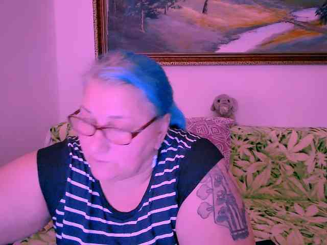 MarryBigBoobs1 webcam