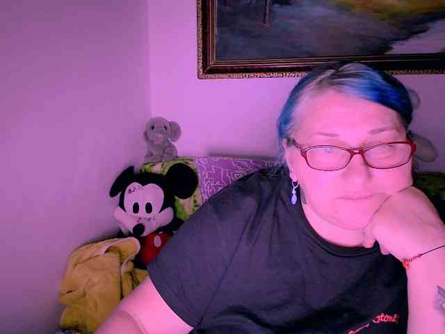 MarryBigBoobs1 webcam