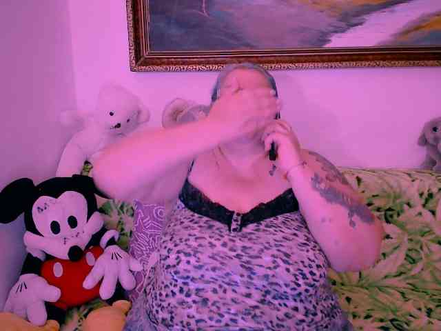 MarryBigBoobs1 webcam