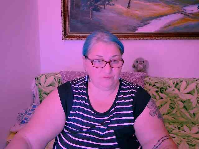 MarryBigBoobs1 webcam