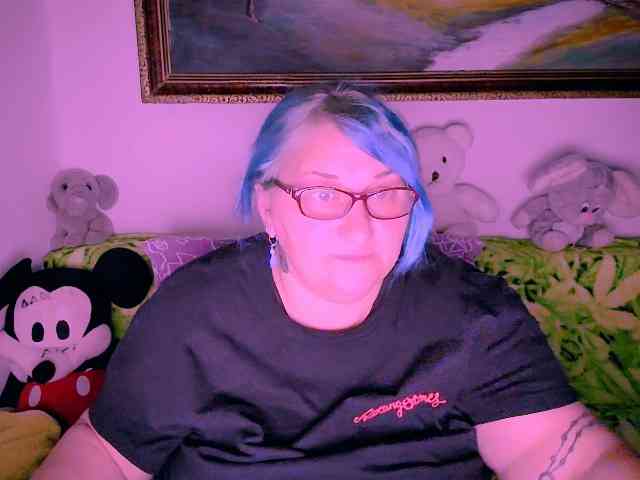 MarryBigBoobs1 webcam