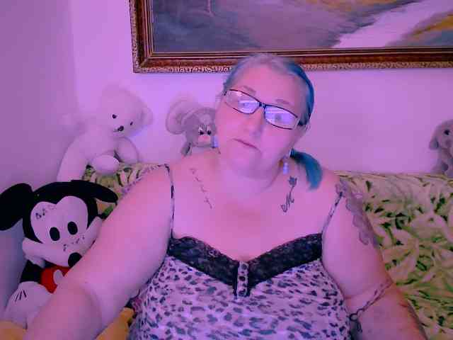 MarryBigBoobs1 webcam