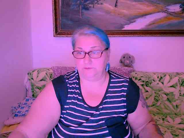 MarryBigBoobs1 webcam