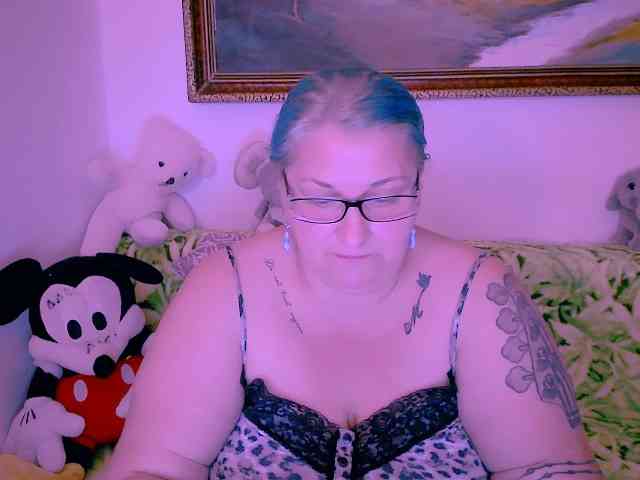 MarryBigBoobs1 webcam