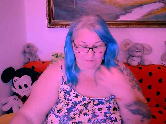 MarryBigBoobs1 webcam