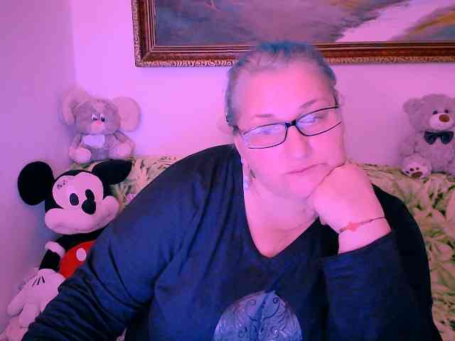 MarryBigBoobs1 webcam