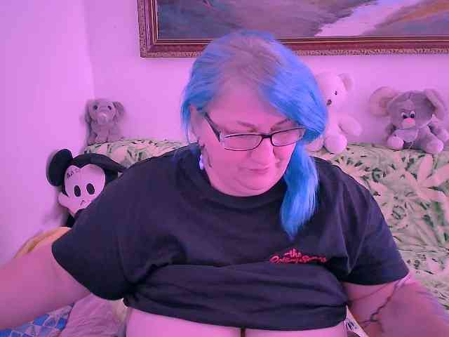 MarryBigBoobs1 webcam