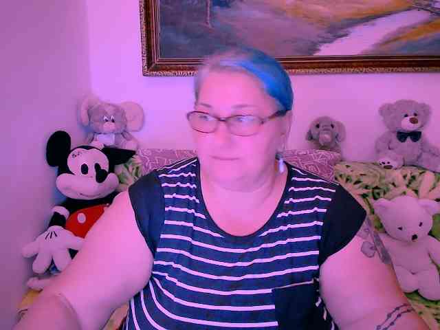 MarryBigBoobs1 webcam