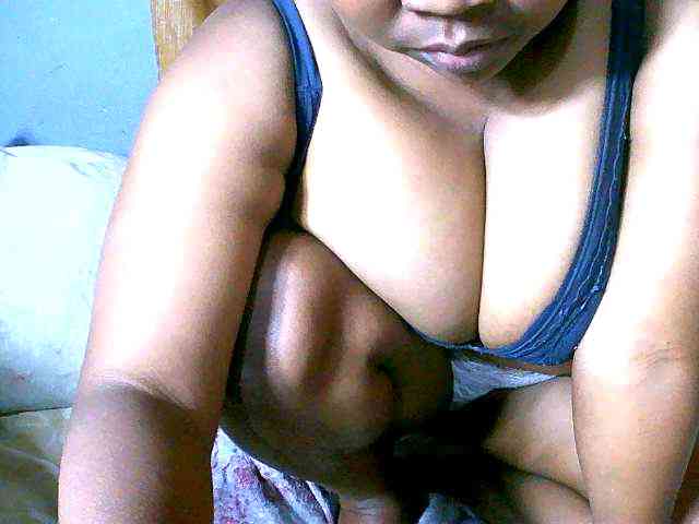 Elisahh webcam