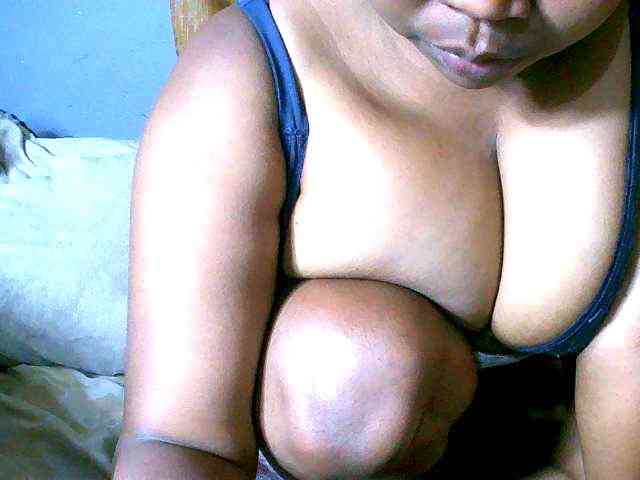 Elisahh webcam