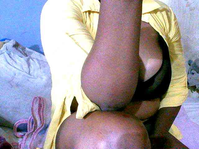 Elisahh webcam