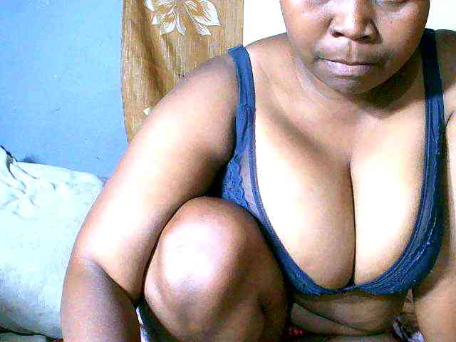 Elisahh webcam