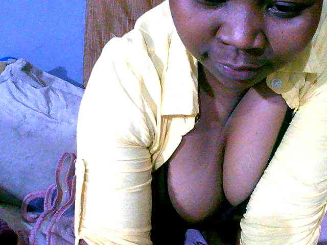 Elisahh webcam