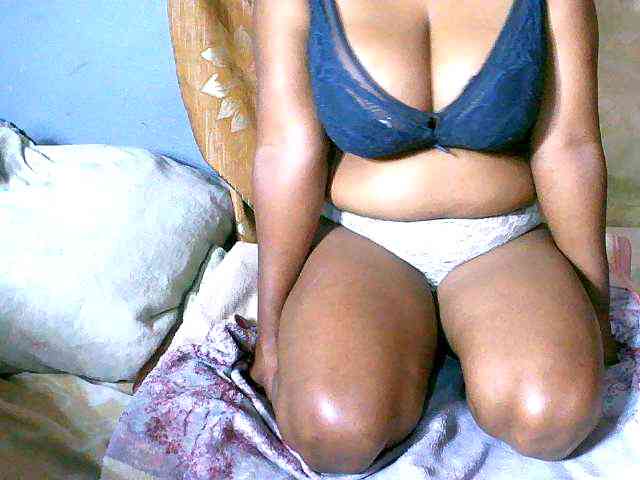 Elisahh webcam
