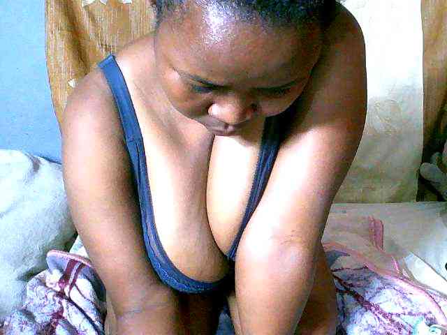 Elisahh webcam