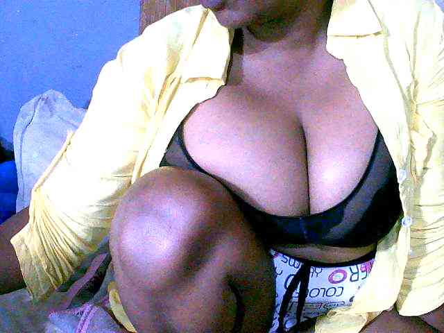 Elisahh webcam