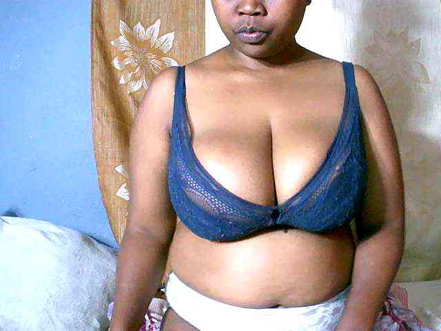 Elisahh webcam