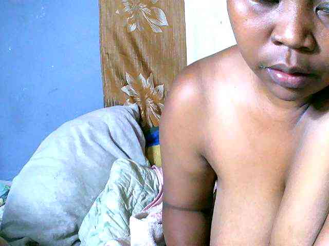 Elisahh webcam