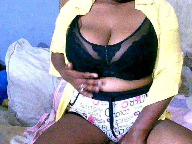Elisahh webcam