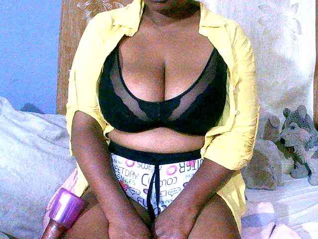 Elisahh webcam