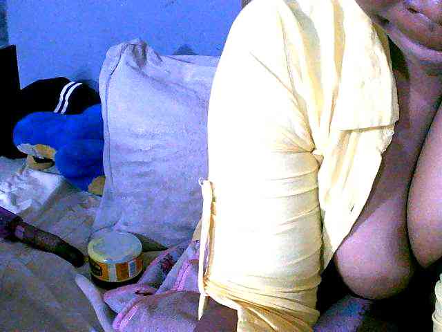 Elisahh webcam