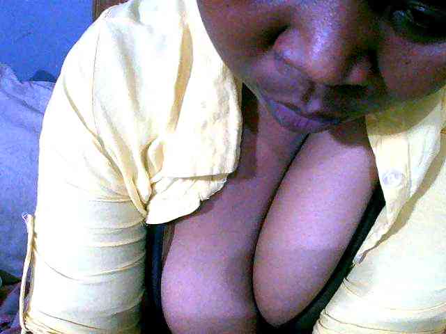 Elisahh webcam