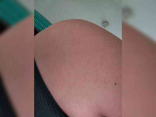 MonicaMilf webcam