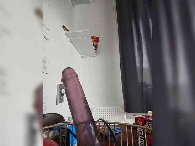 MonicaMilf webcam
