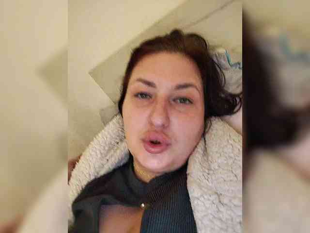MonicaMilf webcam