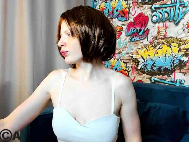 Sandra-Wi1son webcam
