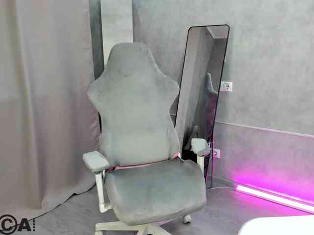 Sandra-Wi1son webcam