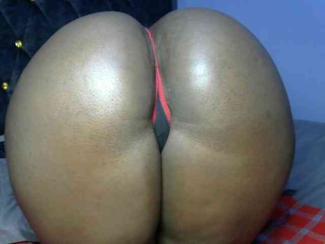 Bigblackbooty webcam