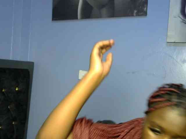 Bigblackbooty webcam