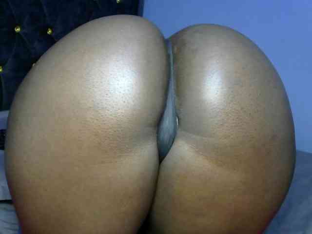 Bigblackbooty webcam