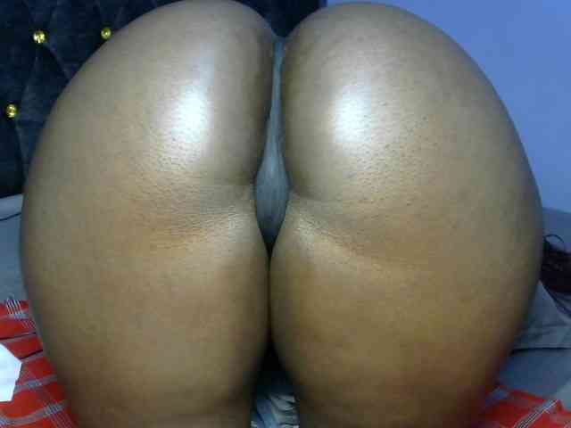 Bigblackbooty webcam
