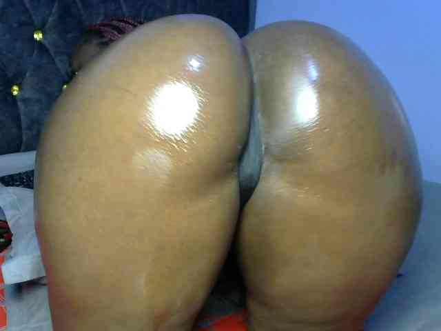 Bigblackbooty webcam