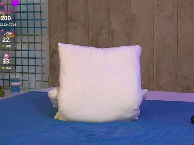 MiaAddison webcam