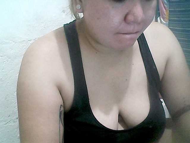 Hotboobies19 webcam