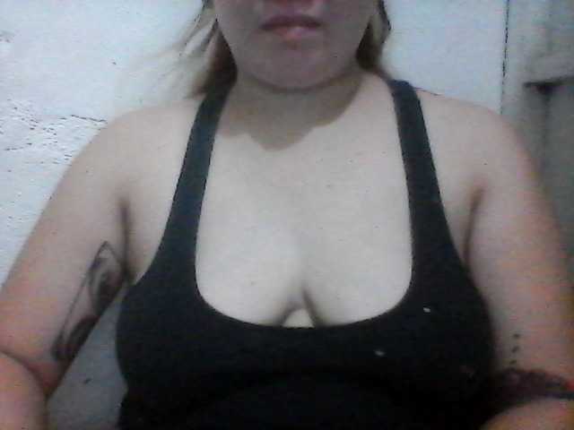 Hotboobies19 webcam