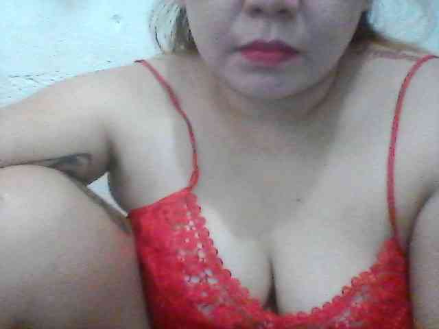Hotboobies19 webcam