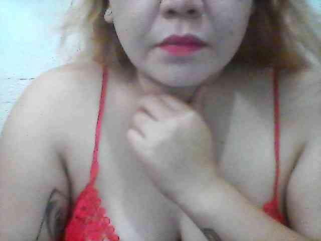 Hotboobies19 webcam