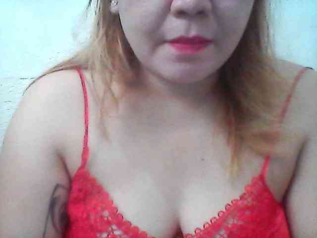Hotboobies19 webcam