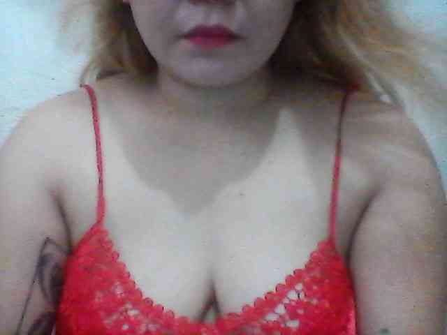 Hotboobies19 webcam